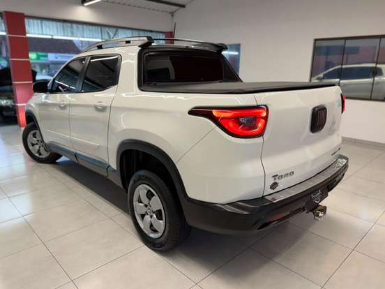 FIAT-TORO-2016
