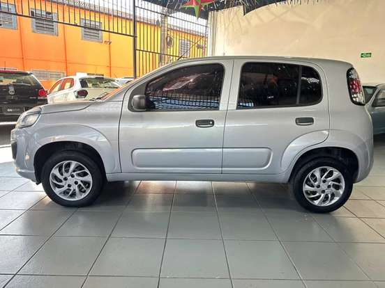 FIAT-UNO-2021