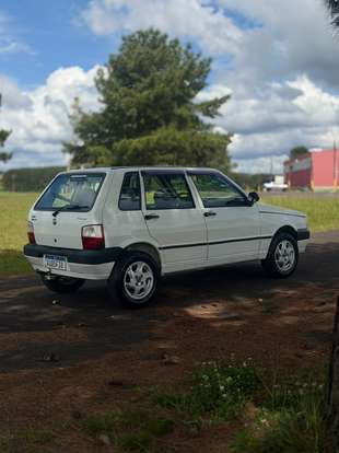 FIAT-UNO-1.0 MPI MILLE FIRE ECONOMY 8V FLEX 4P MANUAL FIAT-UNO-2011