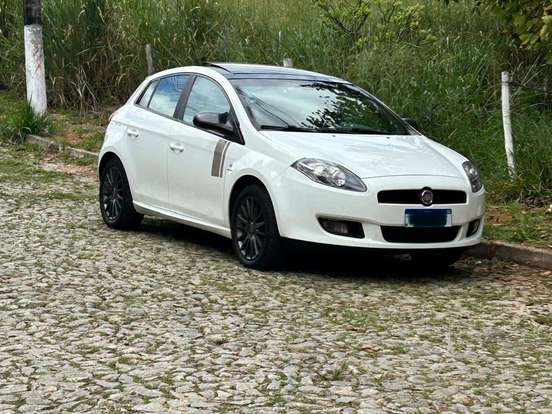 FIAT-BRAVO-1.8 SPORTING 16V FLEX 4P AUTOMATIZADO FIAT-BRAVO-2014