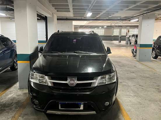 FIAT-FREEMONT-2.4 PRECISION 16V GASOLINA 4P AUTOMÁTICO FIAT-FREEMONT-2011