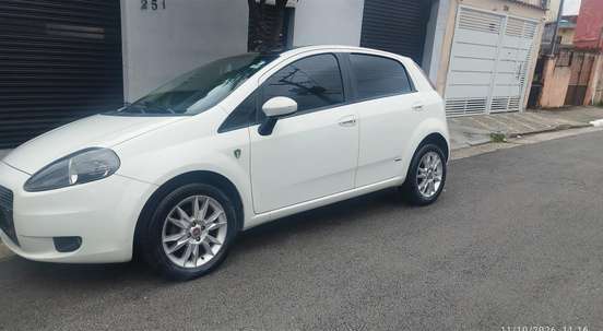 FIAT-PUNTO-1.4 ATTRACTIVE ITALIA 8V FLEX 4P MANUAL FIAT-PUNTO-2012