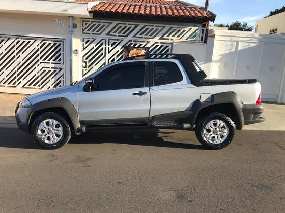 FIAT STRADA 1.8 MPI ADVENTURE CD 16V FLEX 2P MANUAL