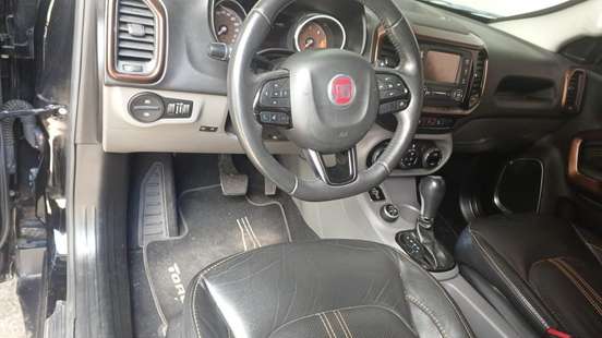 FIAT-TORO-2016