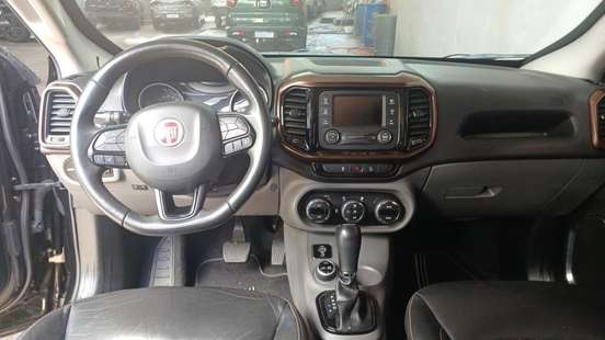 FIAT-TORO-2016