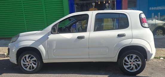 FIAT-UNO-2019