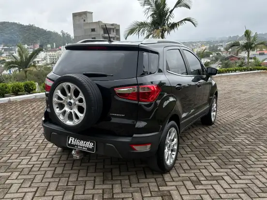 FORD-ECOSPORT-1.5 TI-VCT FLEX TITANIUM AUTOMÁTICO FORD-ECOSPORT-2018