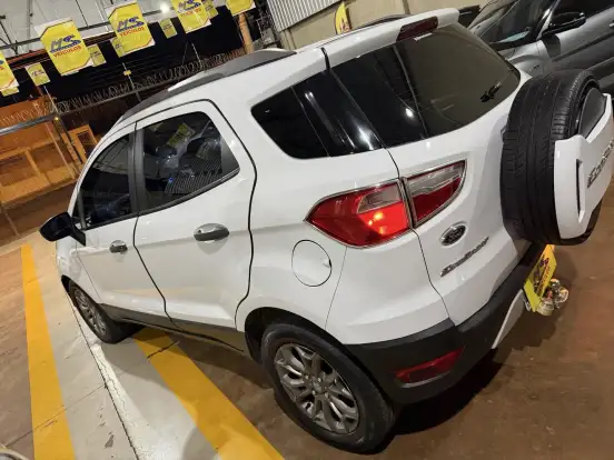 FORD-ECOSPORT-2013