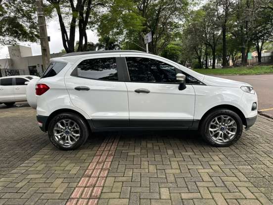 FORD-ECOSPORT-2014