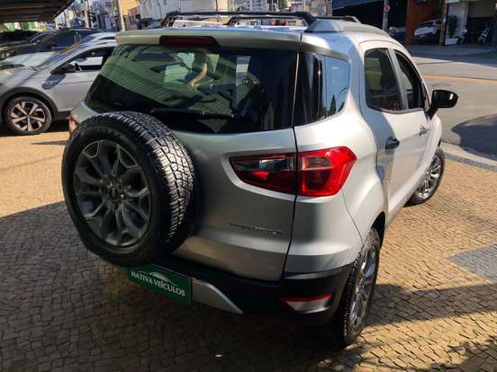 FORD-ECOSPORT-2016