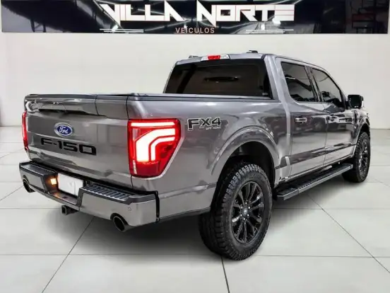 FORD-F-150-5.0 V8 GASOLINA CD LARIAT BLACK FX4 AUTOMÁTICO FORD-F-150-2024