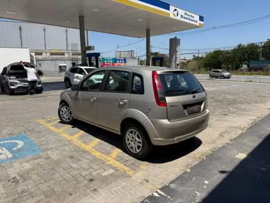 FORD-FIESTA-2013