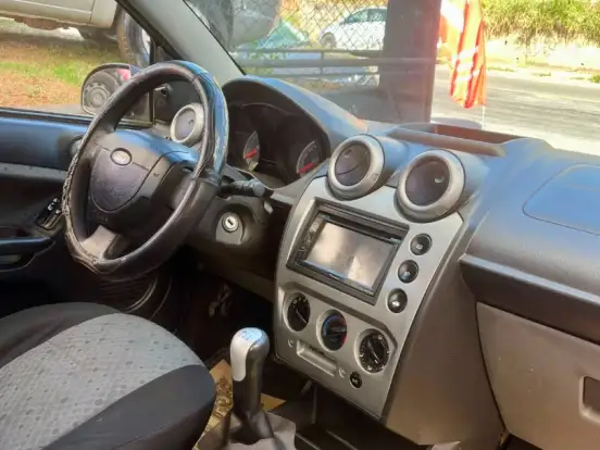FORD-FIESTA-1.0 ROCAM SE PLUS 8V FLEX 4P MANUAL FORD-FIESTA-2013