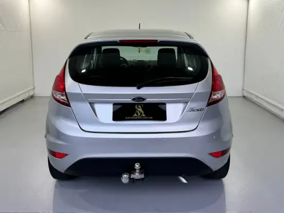 FORD-FIESTA-2014