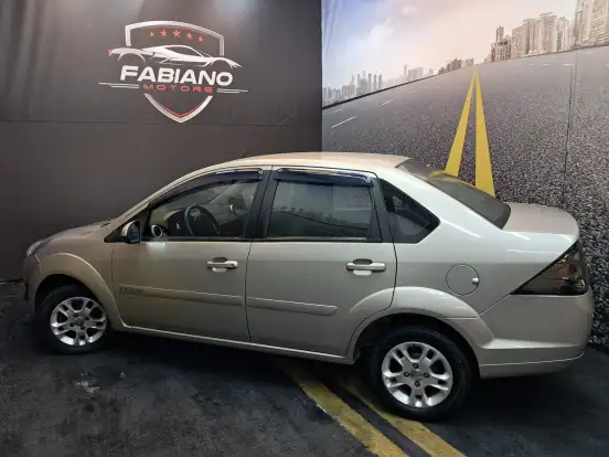 FORD-FIESTA-2013