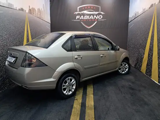 FORD-FIESTA-2013