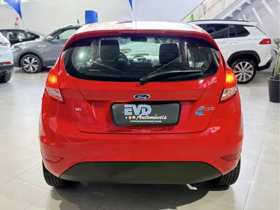 FORD-FIESTA-2016