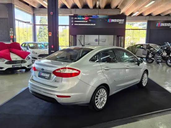 FORD-FIESTA-2013