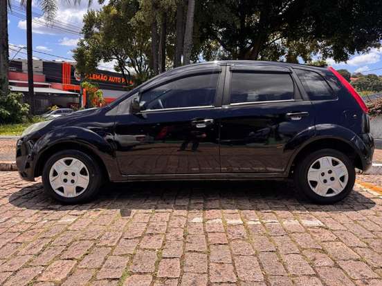 FORD-FIESTA-2014