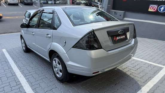 FORD-FIESTA-2013