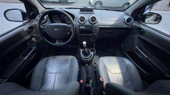 FORD-FIESTA-2013