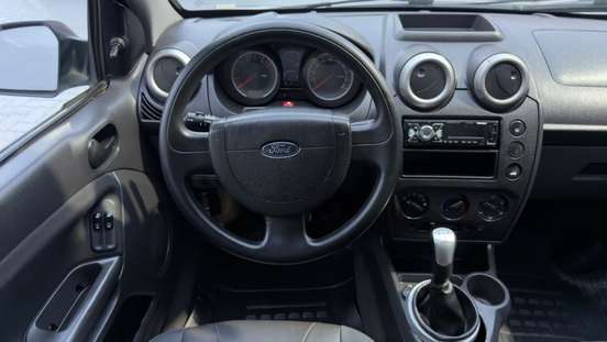 FORD-FIESTA-2013