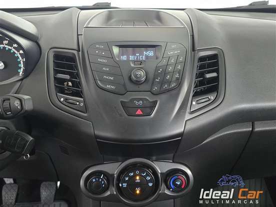 FORD-FIESTA-2015