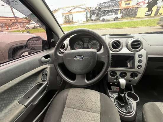 FORD-FIESTA-2012