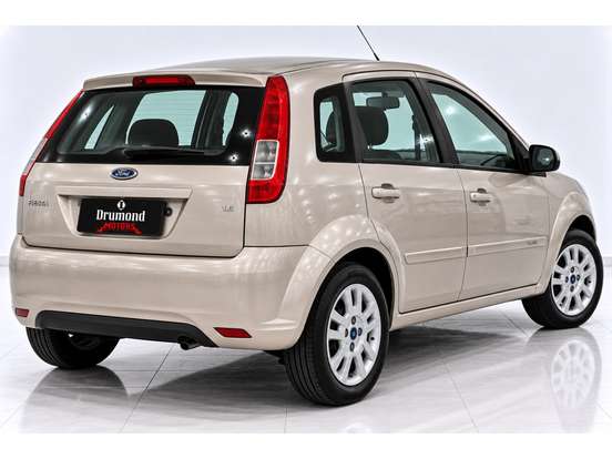 FORD-FIESTA-2012