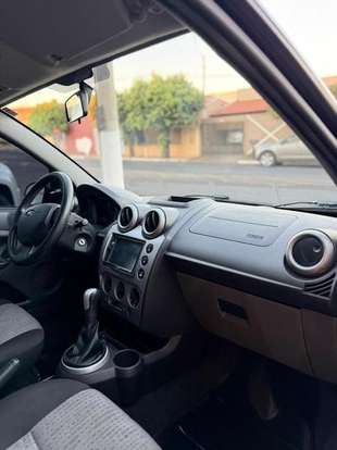 FORD-FIESTA-2013
