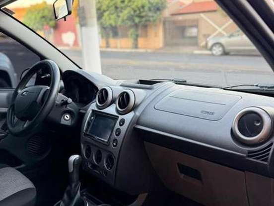 FORD-FIESTA-1.6 MPI CLASS SEDAN 8V FLEX 4P MANUAL FORD-FIESTA-2013