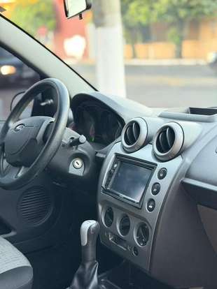 FORD-FIESTA-2013