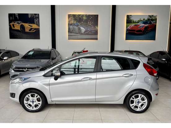 FORD-FIESTA-2015