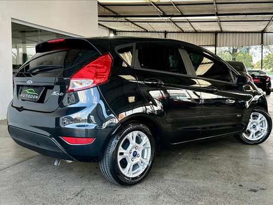 FORD-FIESTA-1.6 SE HATCH 16V FLEX 4P POWERSHIFT FORD-FIESTA-2013