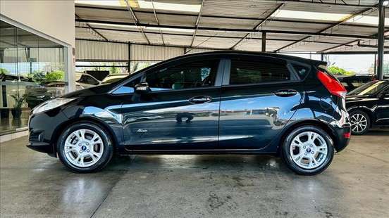 FORD-FIESTA-2013