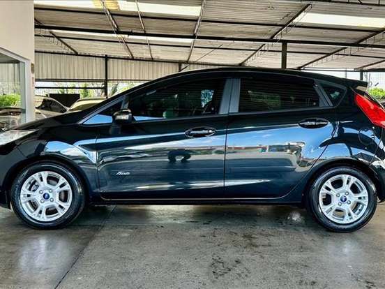 FORD-FIESTA-1.6 SE HATCH 16V FLEX 4P POWERSHIFT FORD-FIESTA-2013