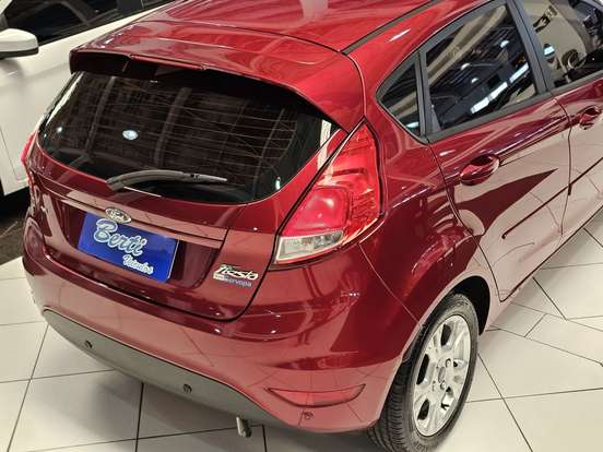 FORD-FIESTA-2016