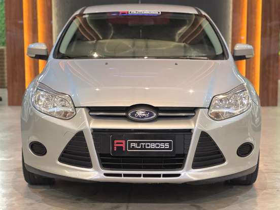 FORD-FOCUS-1.6 S SEDAN 16V FLEX 4P POWERSHIFT FORD-FOCUS-2014