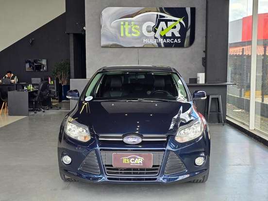 FORD-FOCUS-2014