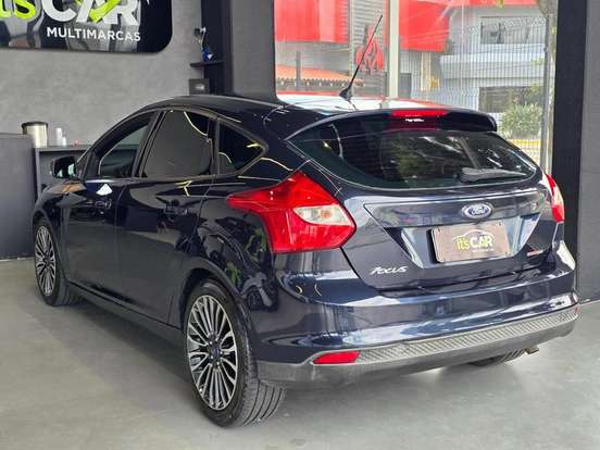 FORD-FOCUS-1.6 SE 16V FLEX 4P POWERSHIFT FORD-FOCUS-2014