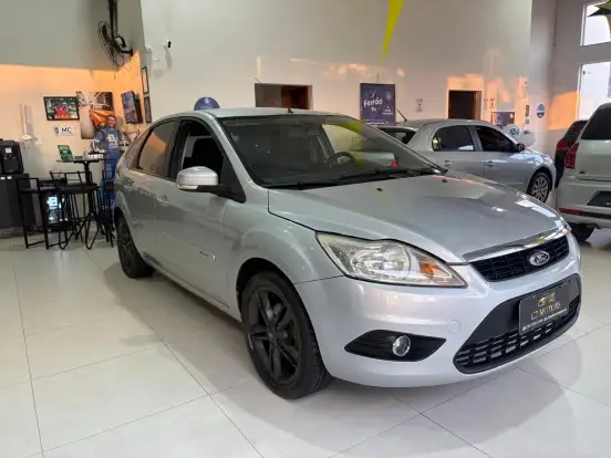FORD-FOCUS-2013