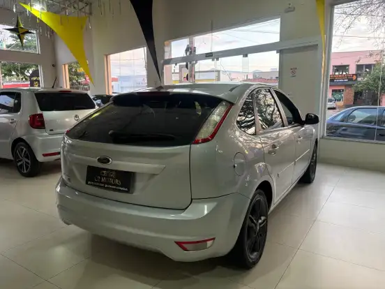 FORD-FOCUS-2013