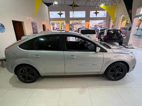 FORD-FOCUS-2013