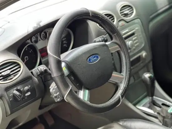 FORD-FOCUS-2013