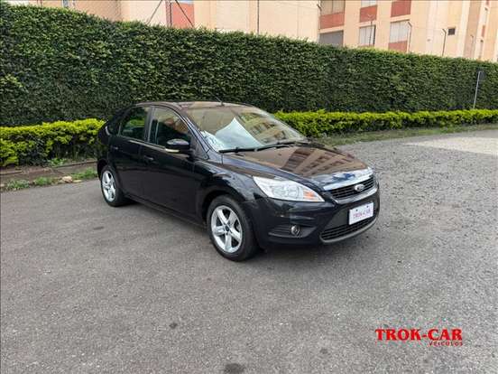 FORD-FOCUS-2011