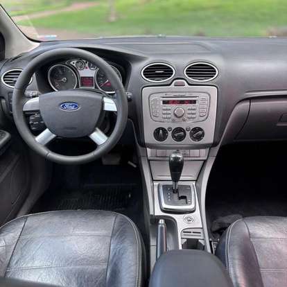 FORD-FOCUS-2011