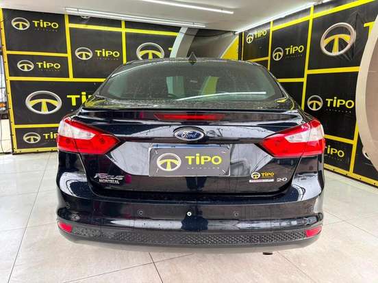FORD-FOCUS-2.0 SE PLUS SEDAN 16V FLEX 4P AUTOMÁTICO FORD-FOCUS-2014