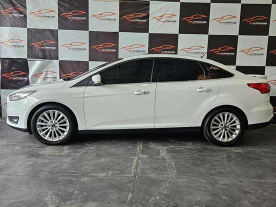 FORD-FOCUS-2018