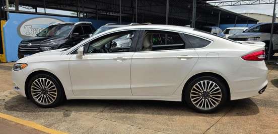 FORD-FUSION-2017
