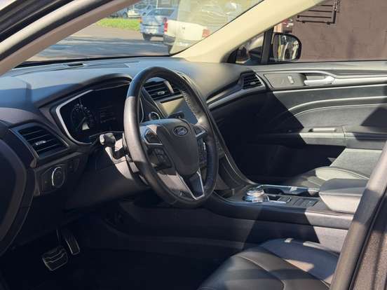 FORD-FUSION-2.0 TITANIUM AWD 16V GASOLINA 4P AUTOMÁTICO FORD-FUSION-2018
